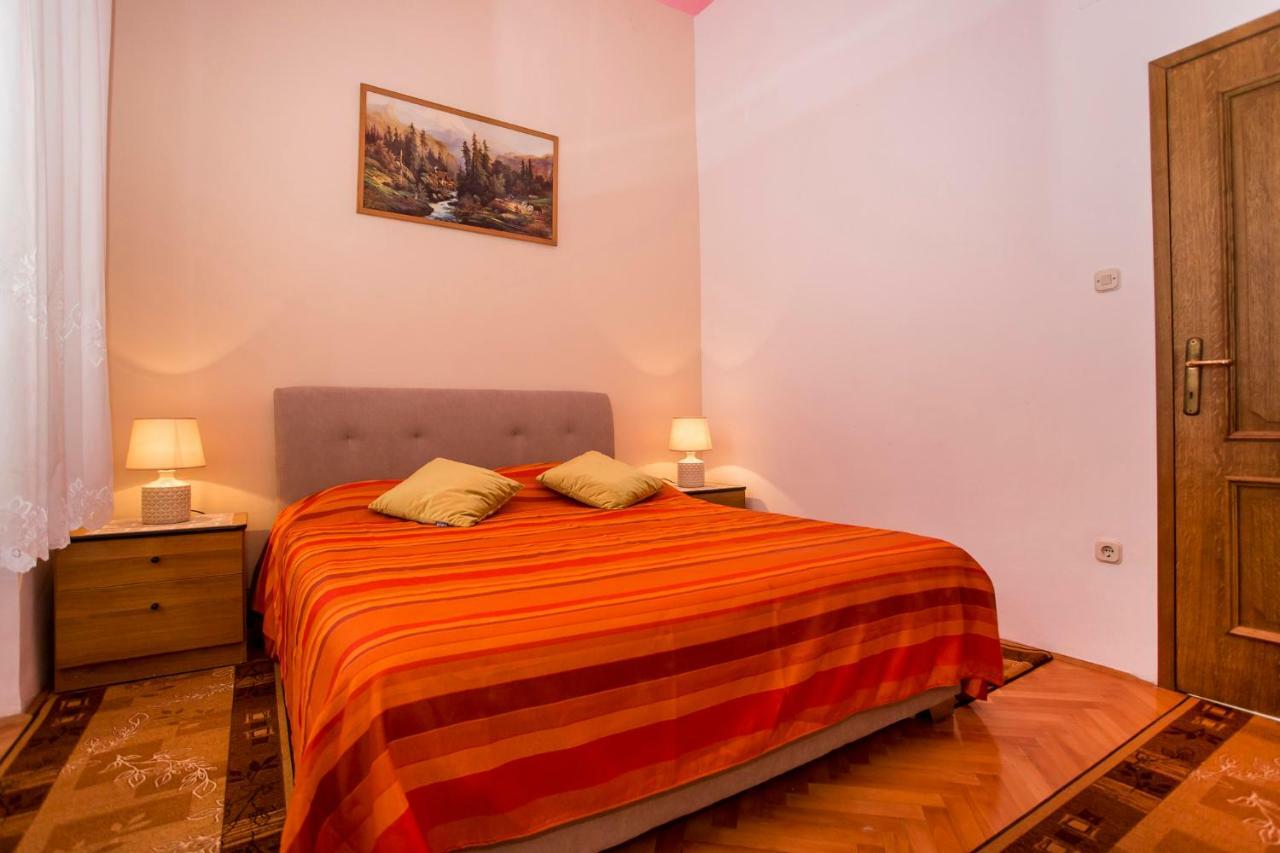Emanuel Apartman *